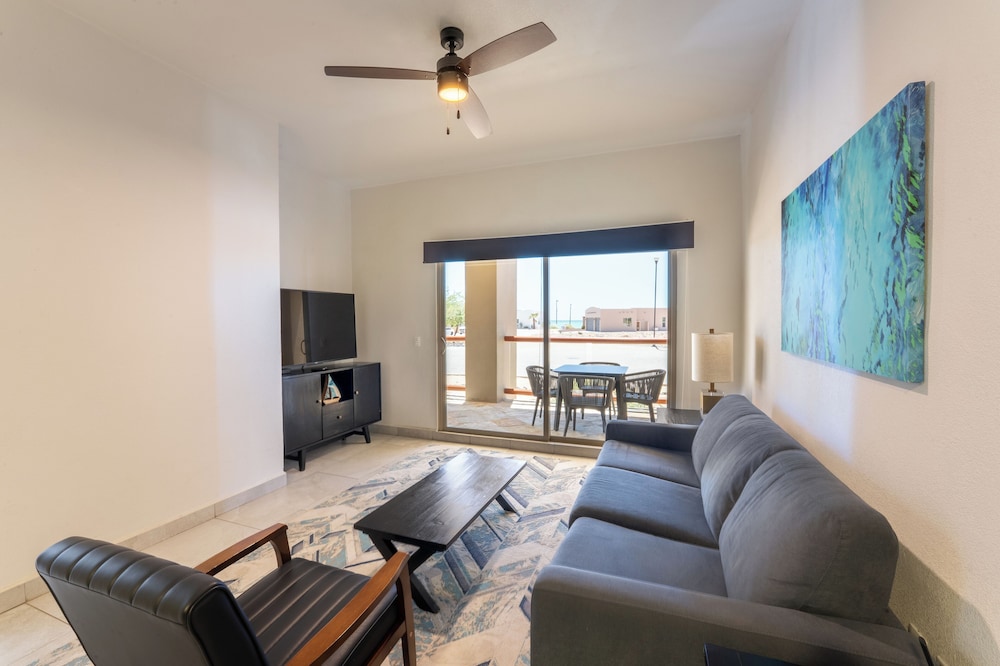 Laguna Shores Resort 31/49