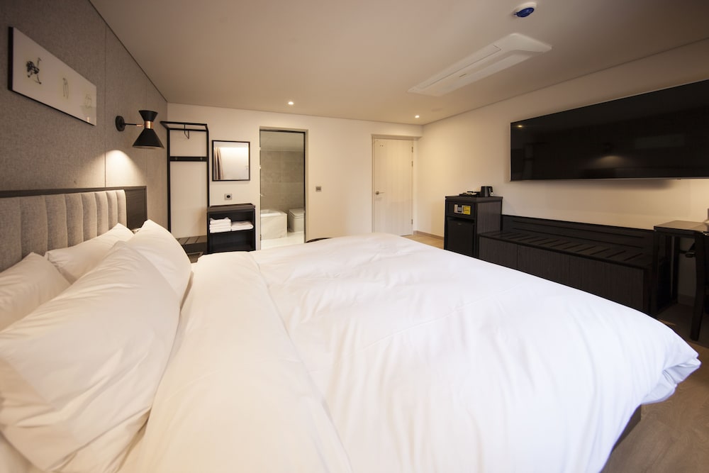 STANDARD, DOUBLE BED