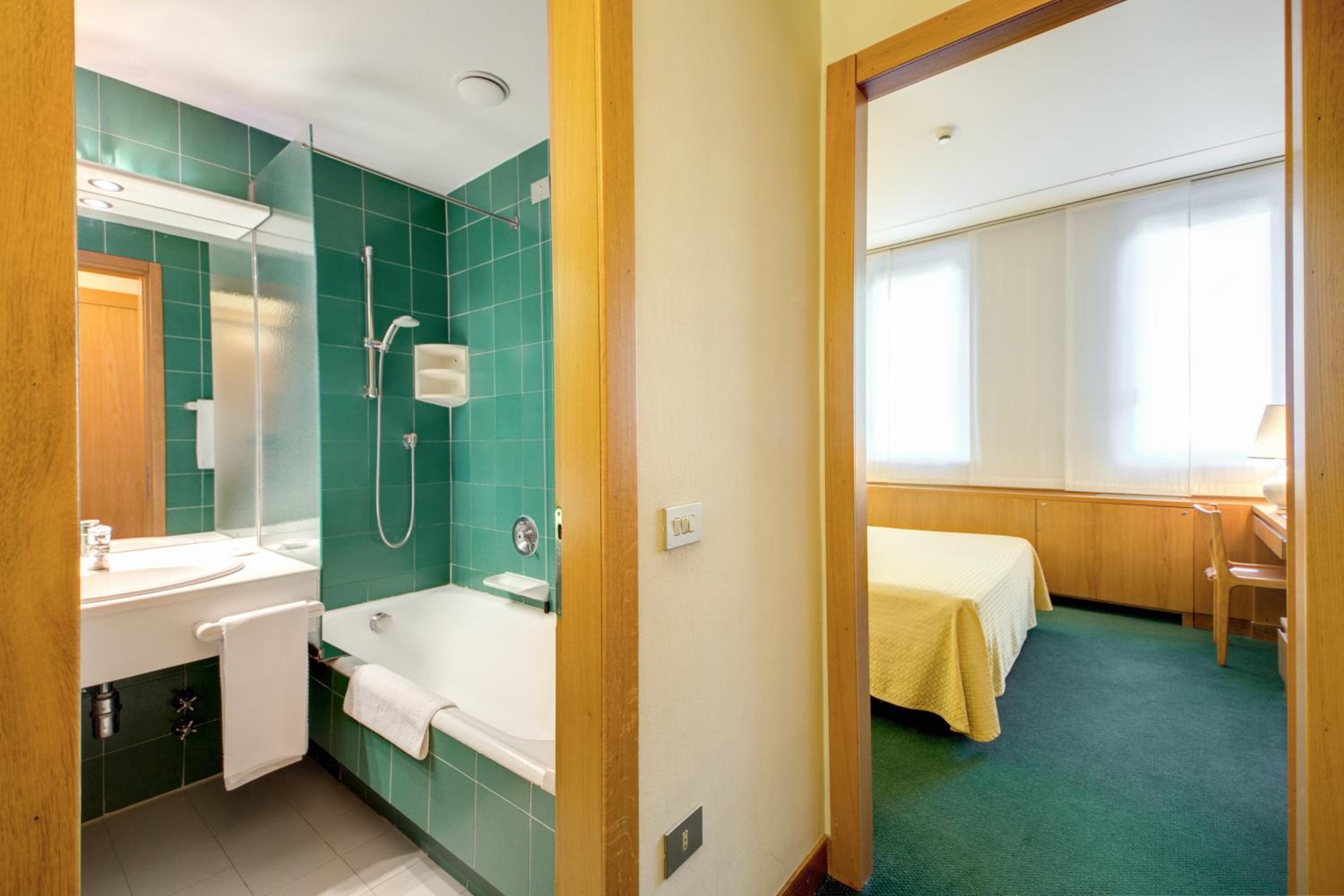 غرفة بسرير كينج، Hotel Galileo 7/8