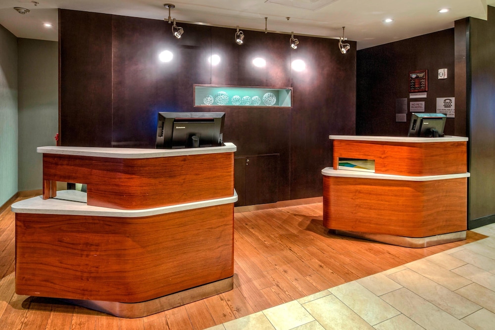 Courtyard by Marriott Alexandria 5/41