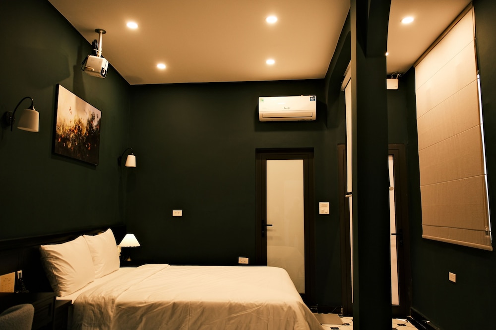 Design, Double Bed, City View, Balcony