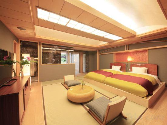 Japanese Western, Bathtub, Main Building