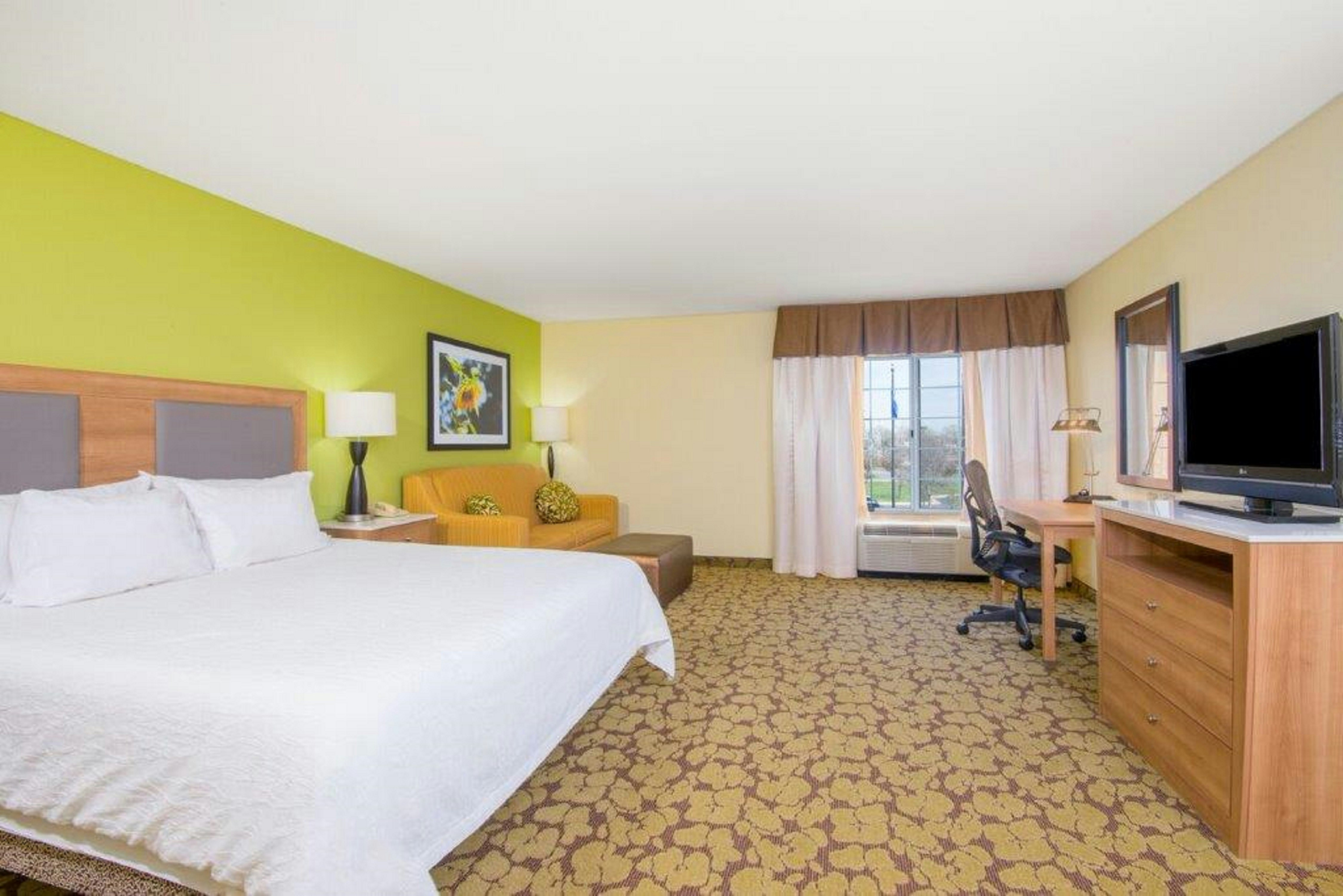 ROOM, KING BED, ALCOVE, ACCESSIBLE