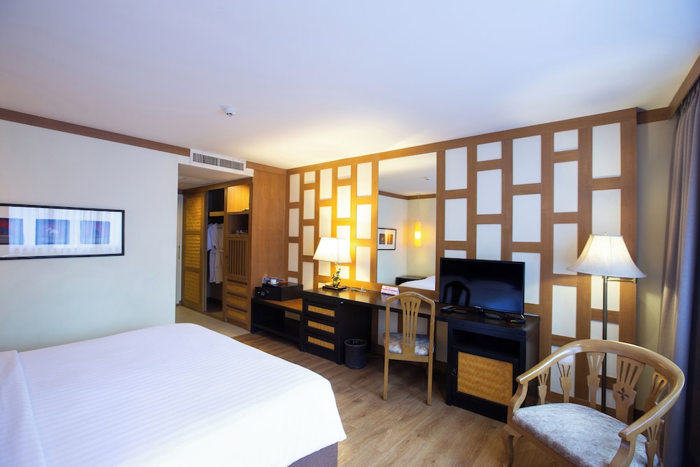 غرفة ديلوكس بسرير كوين، The Tarntawan Hotel Surawong Bangkok 7/10
