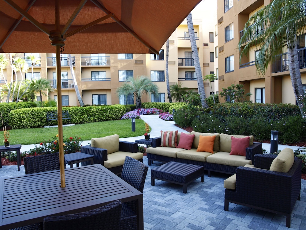 Sonesta Select Boca Raton 23/39