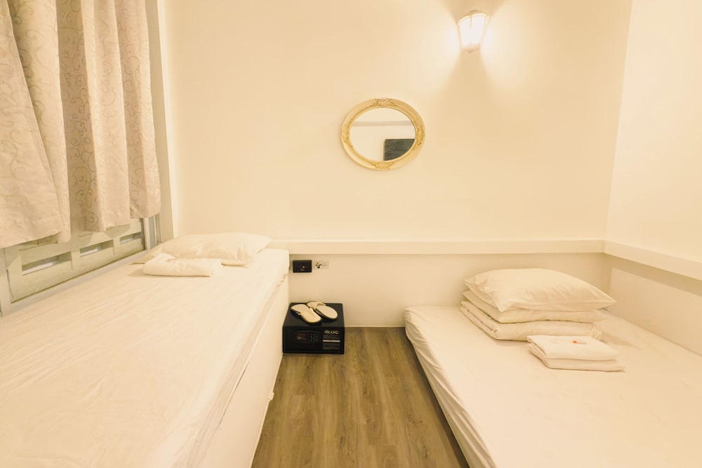 Blanc Inn 33/50
