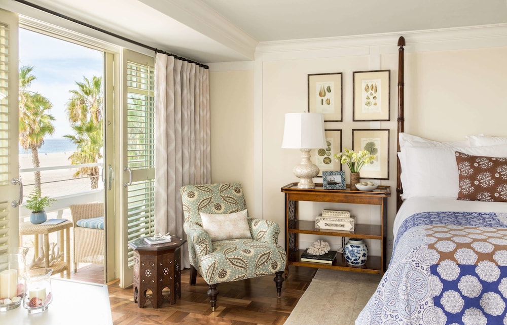 Shutters On The Beach 25/77