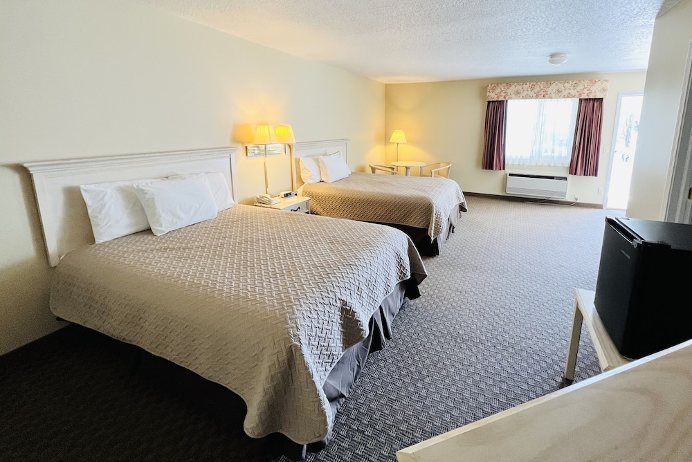 Court Plaza Inn & Suites 20/64