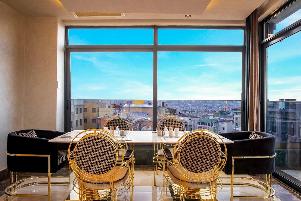 Beethoven Senfoni Hotel Istanbul 41/56