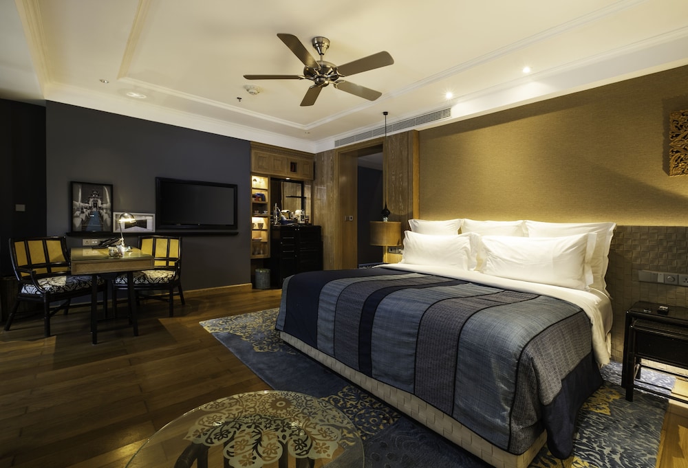 Garden, Suite, King Bed, Accessible
