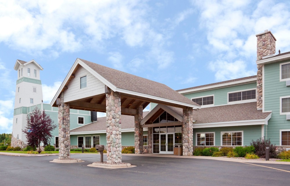 Americinn By Wyndham Wetmore Munising 1/26