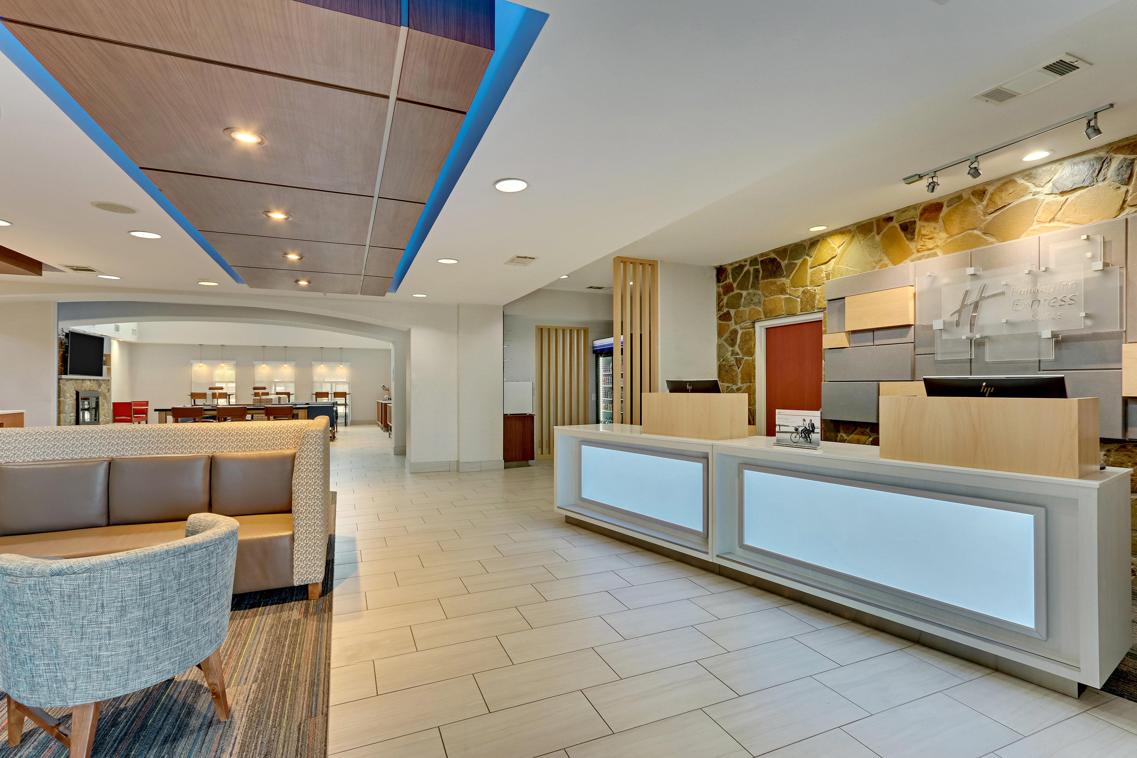 Holiday Inn Express Hotel & Suites Weatherford 9/57