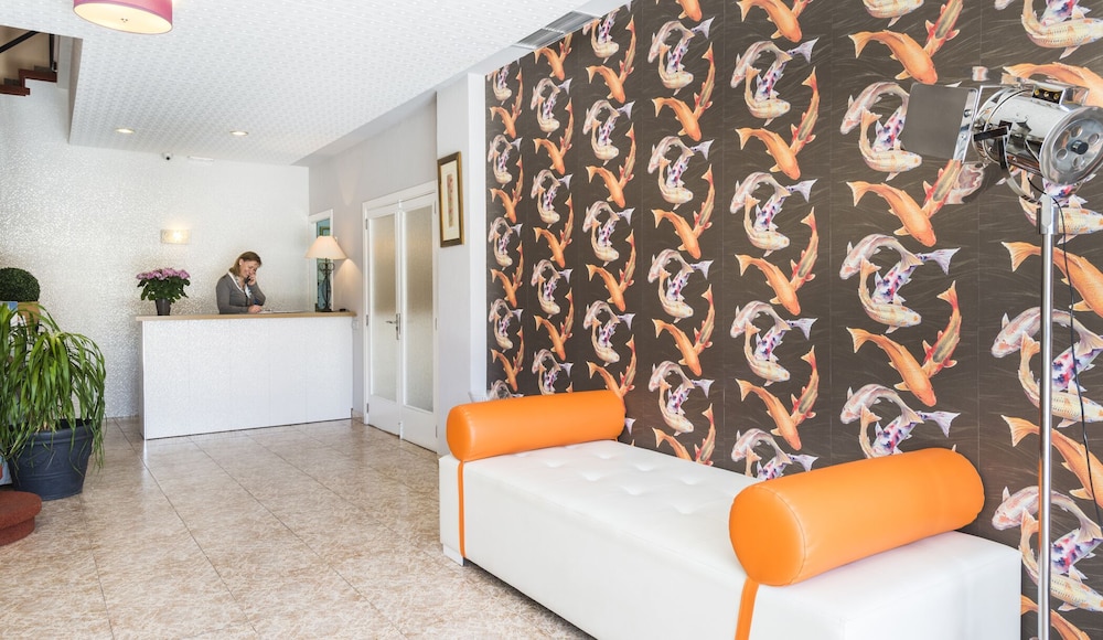 Neptuno Paguera Hostal 7/56