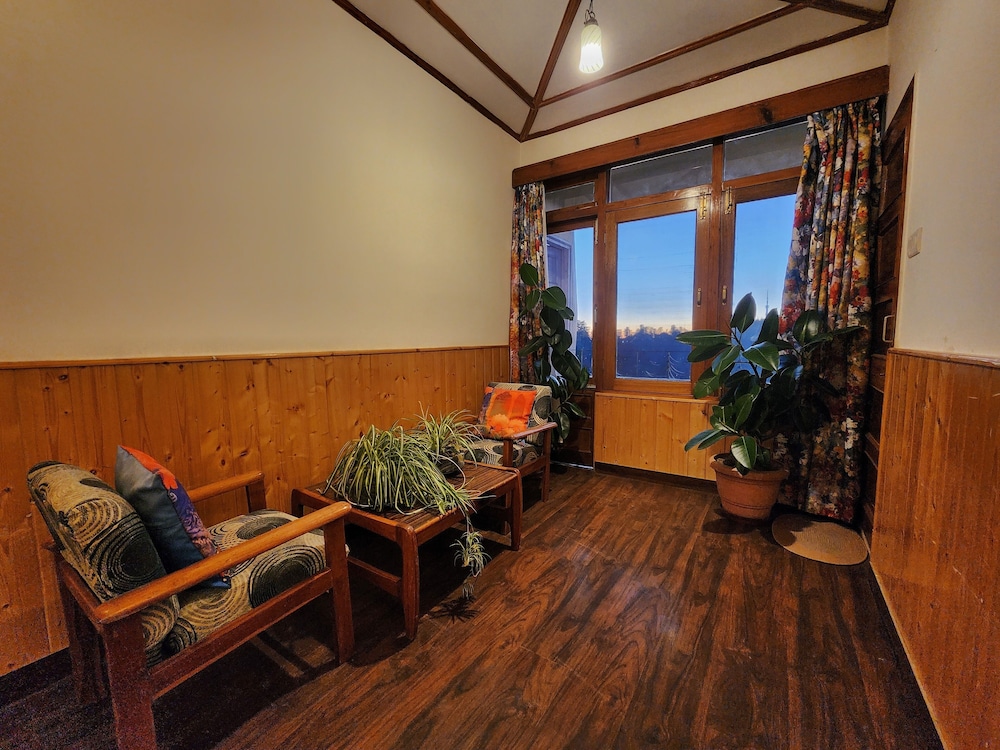 Hotel Pine View ( Pure Vegetarian ) 25/50