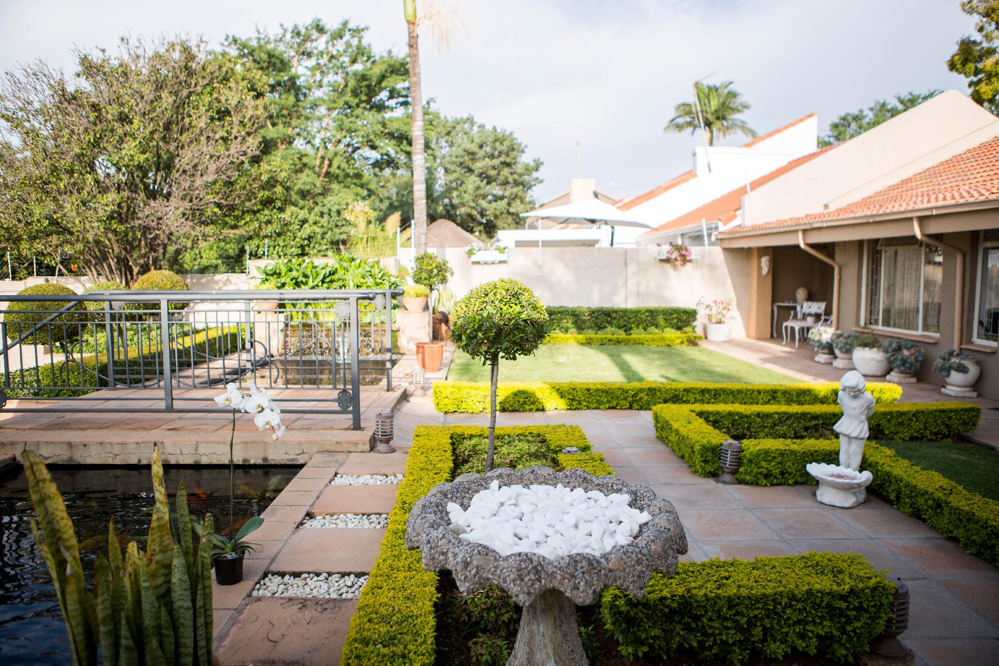 TC's on Lynnwood Guesthouse 22/23