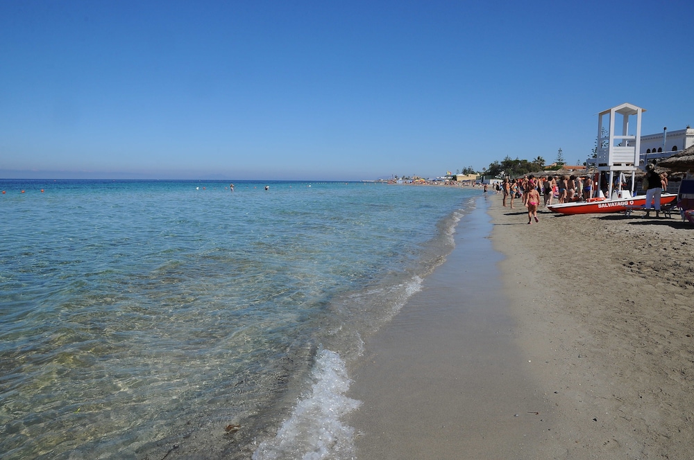 Delfino Beach Hotel 39/50