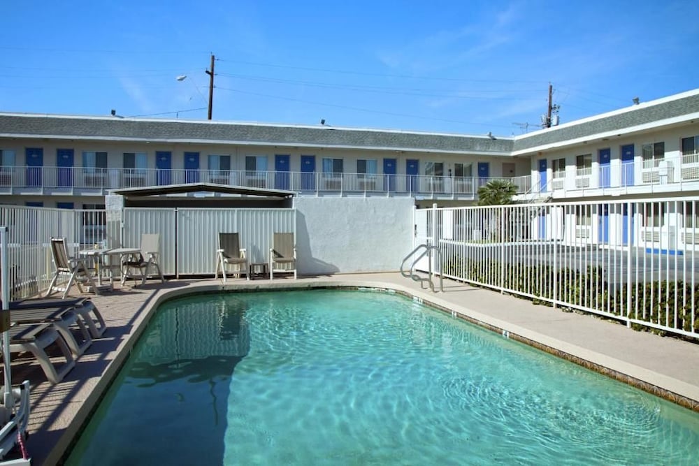 Motel6 Phoenix, AZ - Airport - 24th Street 38/39
