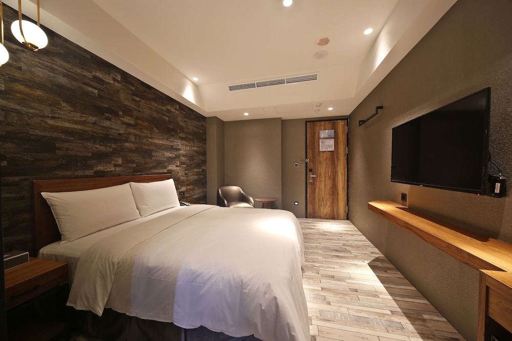 Micro Hotel 15/27
