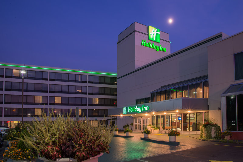 Garner Hotel Totowa by IHG 3/74