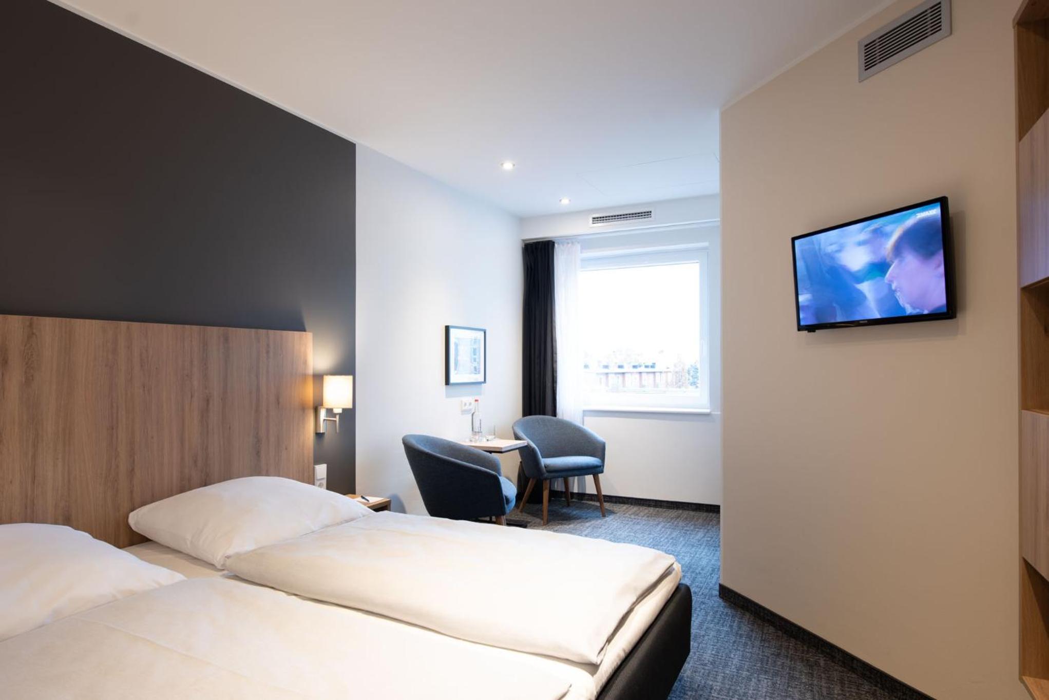 Room, King Bed