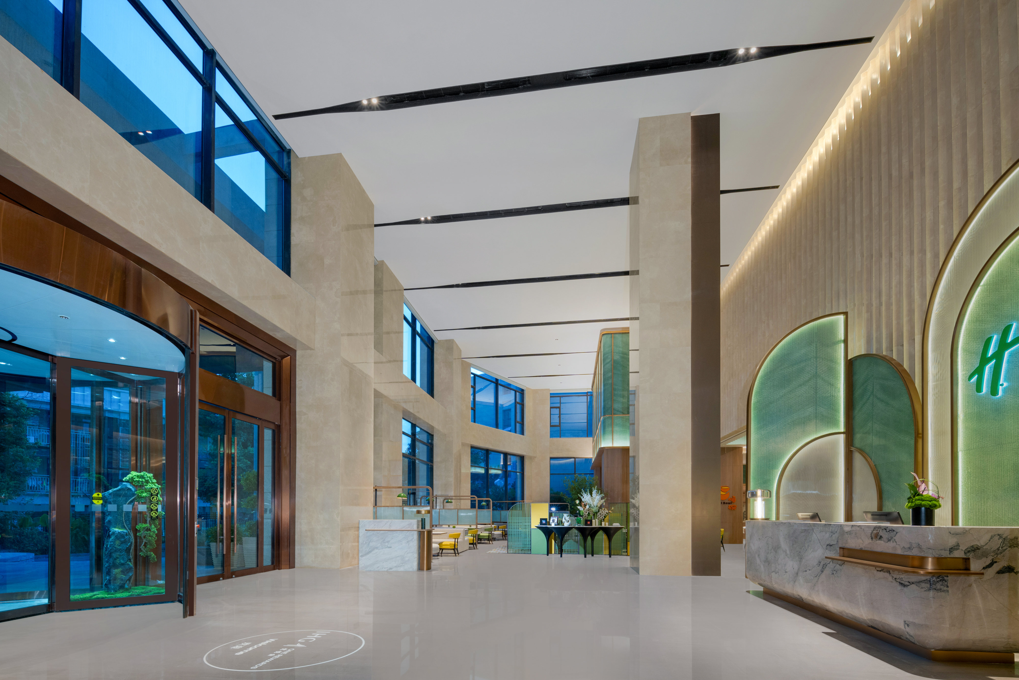 Holiday Inn and Suites Chongqing Nanan 4/29