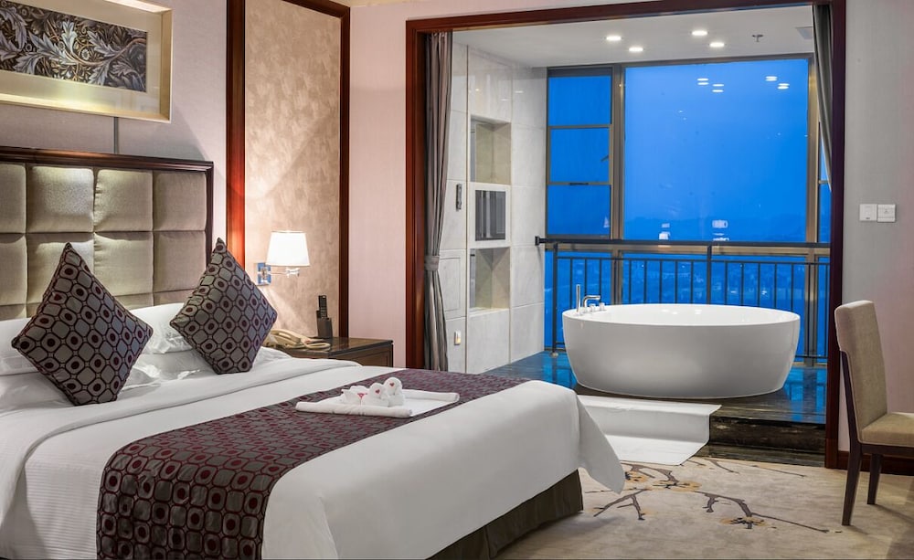 Zhangjiajie Country Garden Phoenix Hotel 50/50