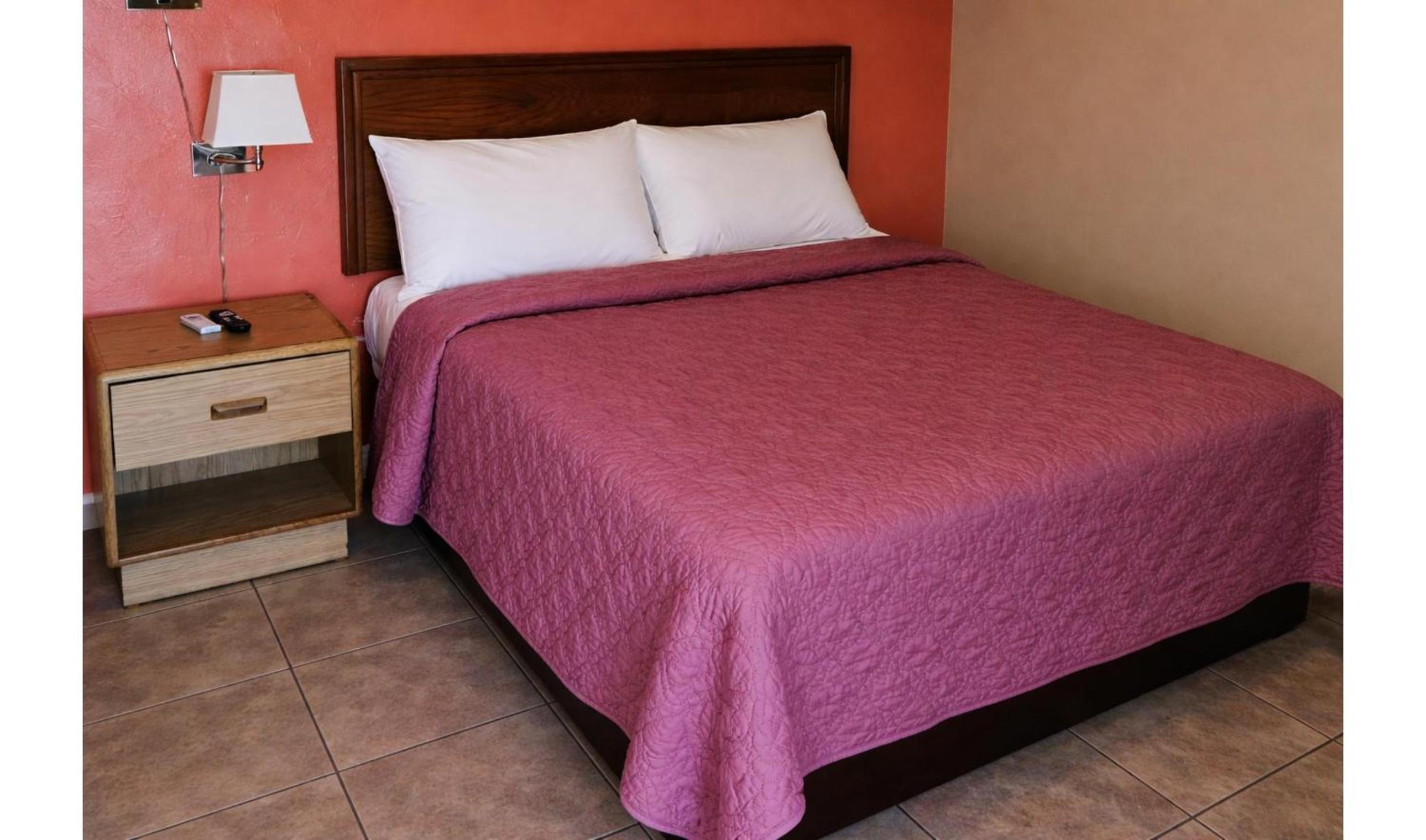 Full Bed Non-Smoking، Holiday Motel Ocala Downtown I-75 2/5