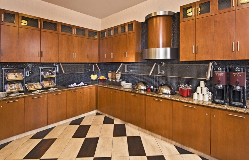 Residence Inn Springfield Old Keene Mill 36/42
