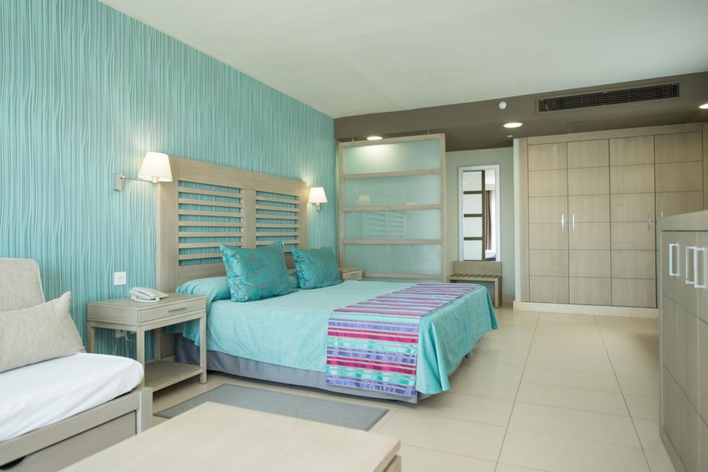 Emblem, Junior Suite, Single, Sea View