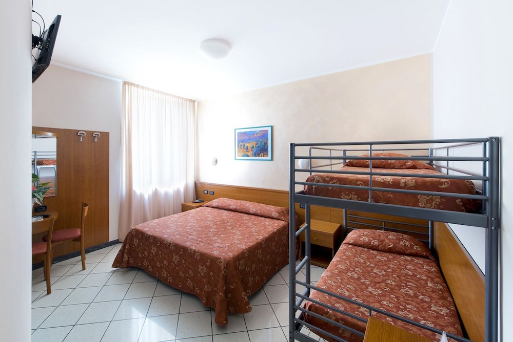 Hotel Stazione 20/38