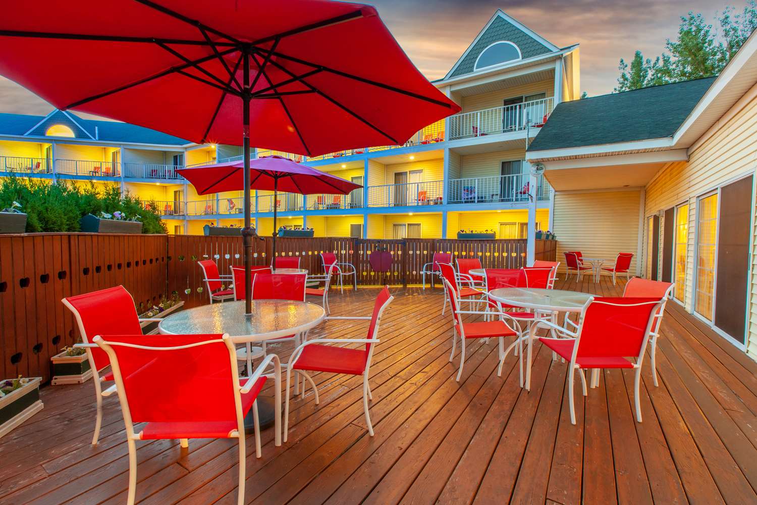 Apple Tree Inn, SureStay Collection by Best Western 6/13