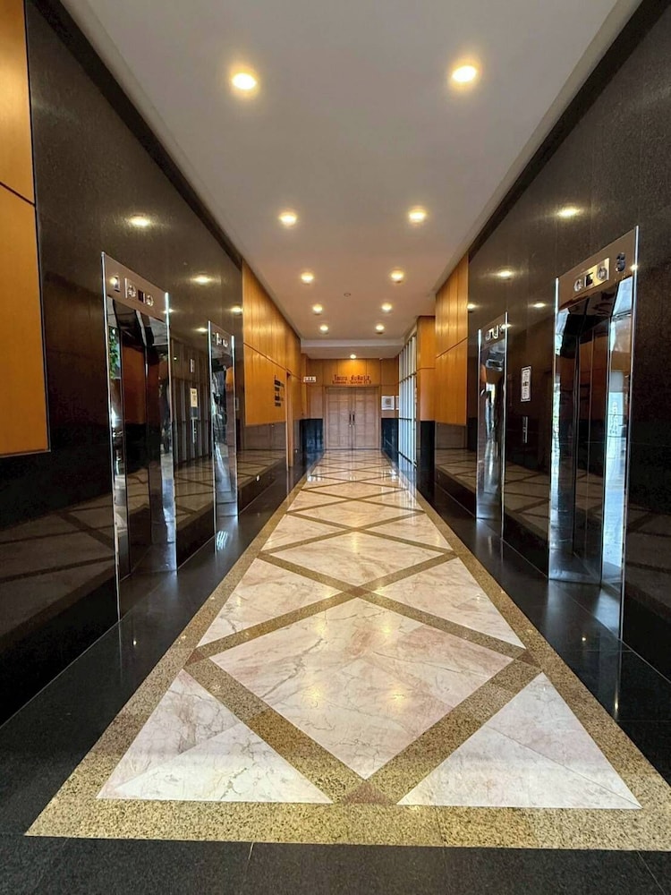 Diamond Plaza Hotel Suratthani 46/50