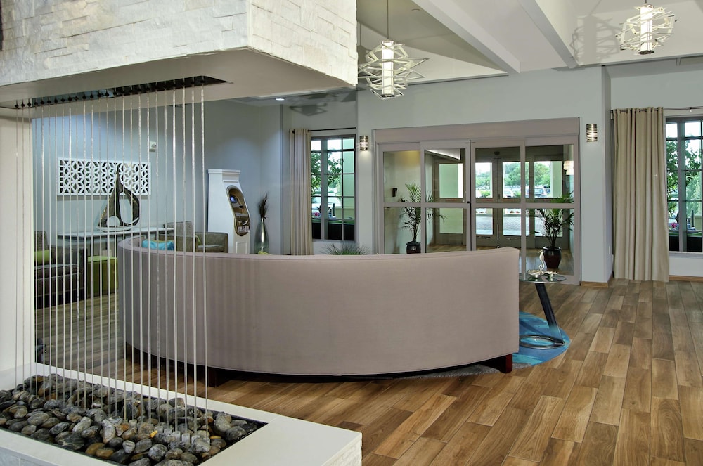 Lobby at HOMEWOOD SUITES BY HILTON FT LAUDERDALE AIRPORT CRUISE PORT, DANIA BEACH - FL