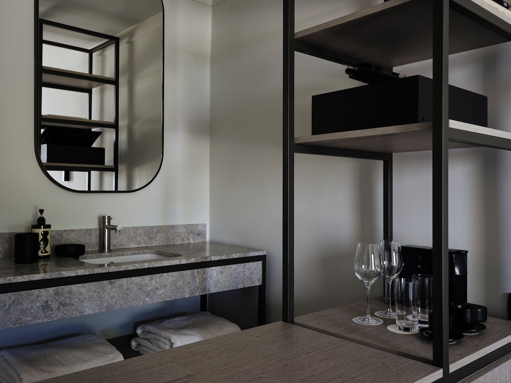 Lithos Hotel 25/46