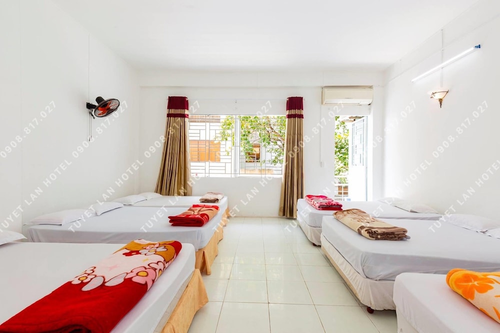 Tuyet Lan Hotel 42/63