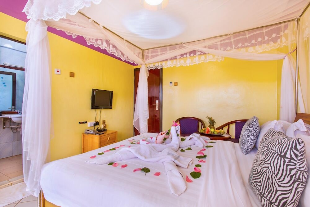 Hotel Nokras Muranga 10/55