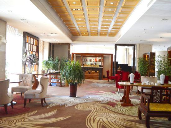 Chun Xue Four Seasons Hotel 46/57