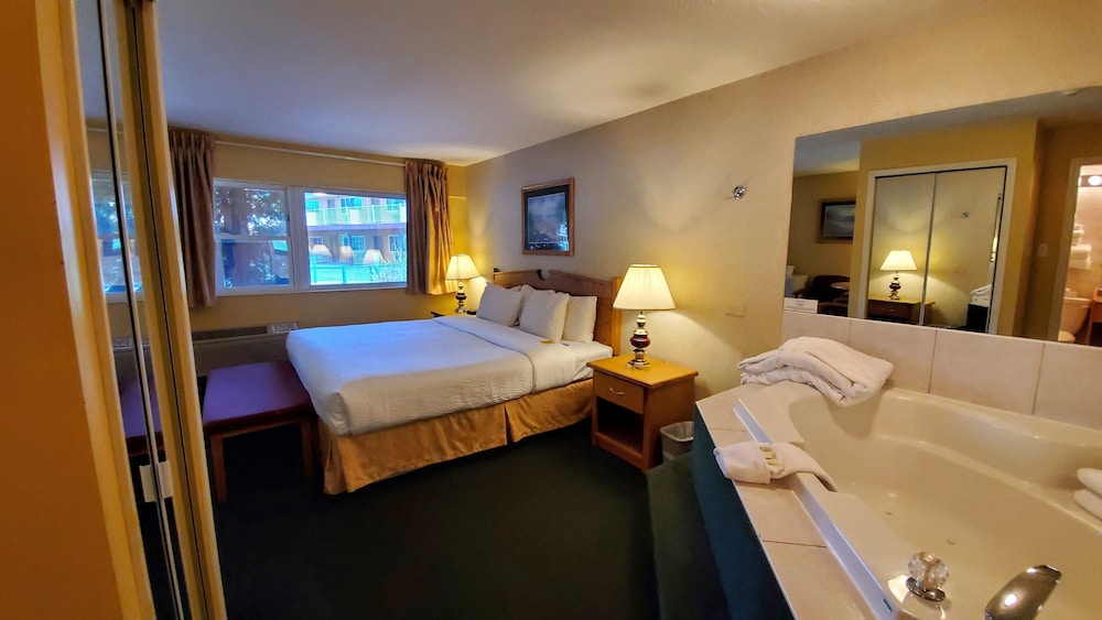 Days Inn by Wyndham Penticton Conference Centre 8/40