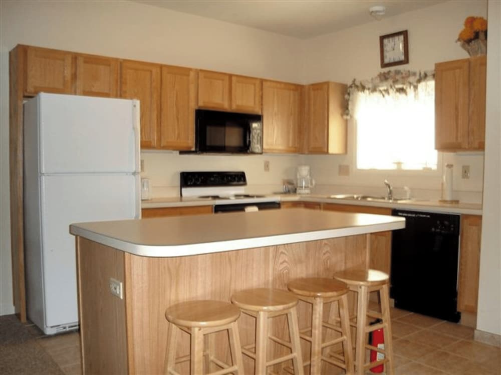 1 Bedroom, Condo, Pinnacle, Queen Bed, Sofa
