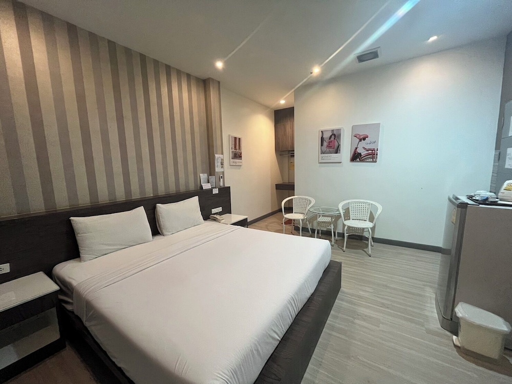 غرفة بسرير كينج، Seree Grand Resort 7/9