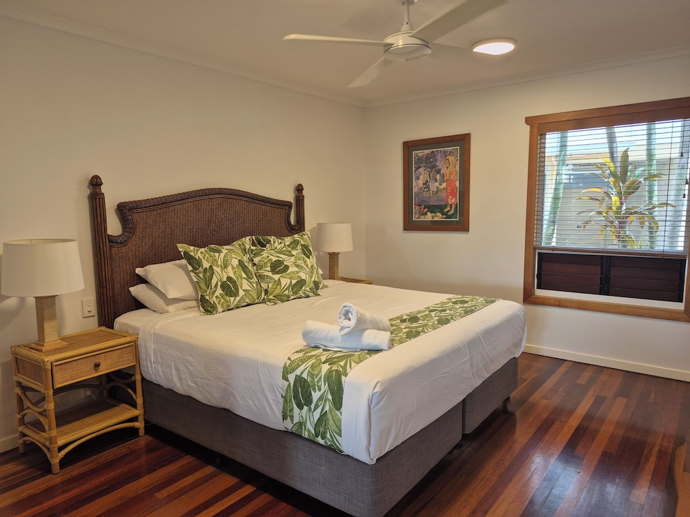 2 BEDROOMS, BASIC, APARTMENT
