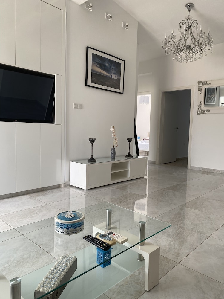 Nissi 49 Apartments 28/50