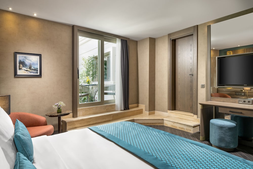 GARDEN, DELUXE, DOUBLE BED