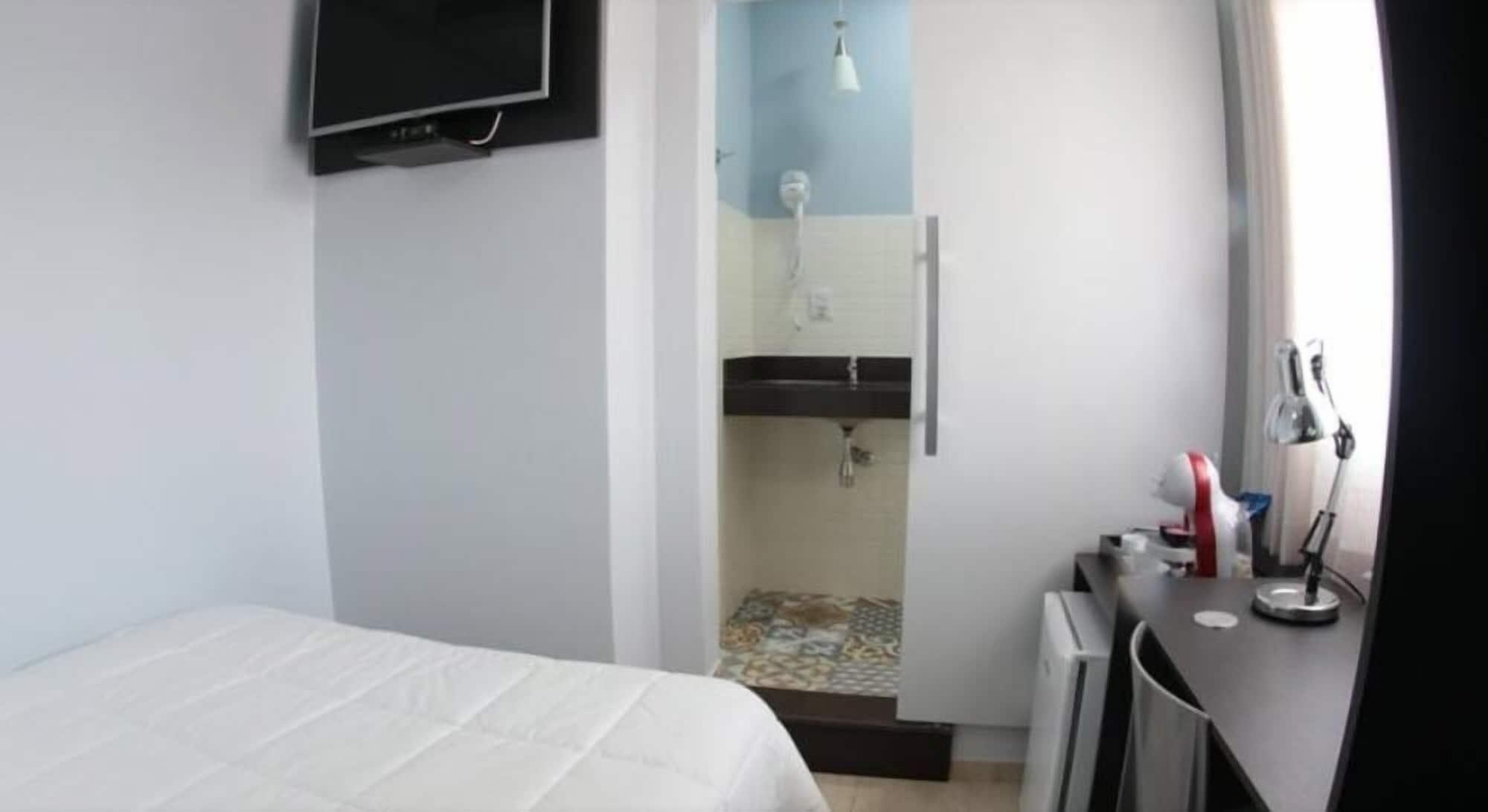 Santo Antonio Hotel 35/36