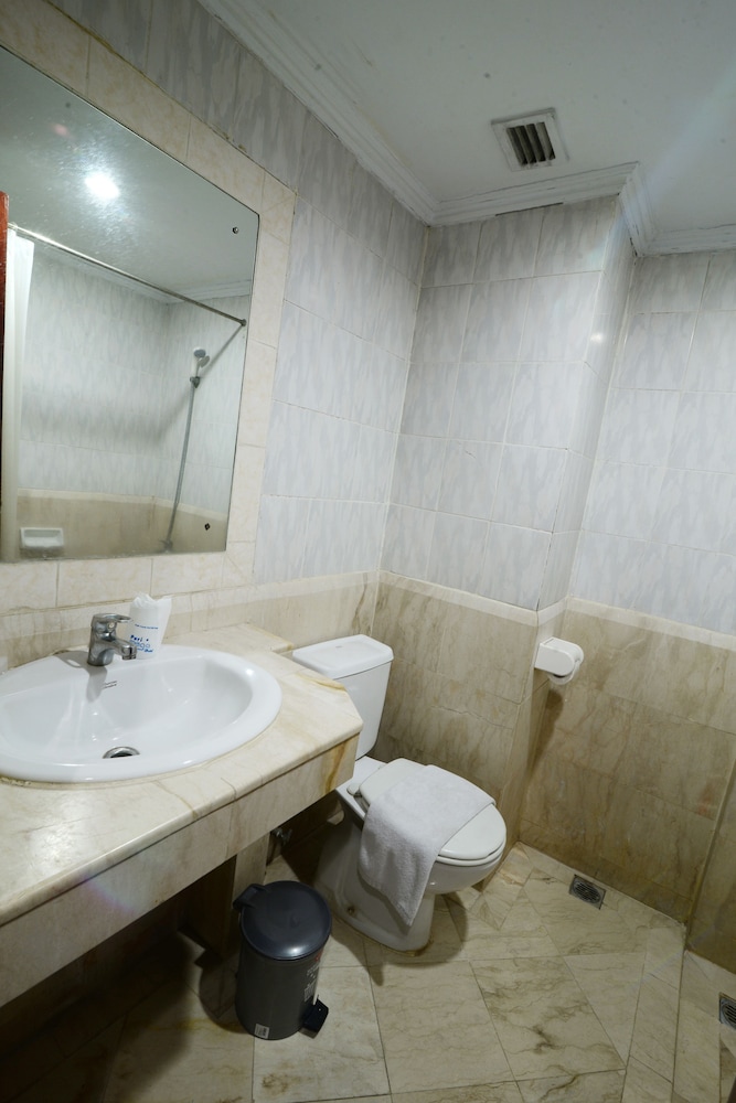 Puri Mega Hotel 28/28