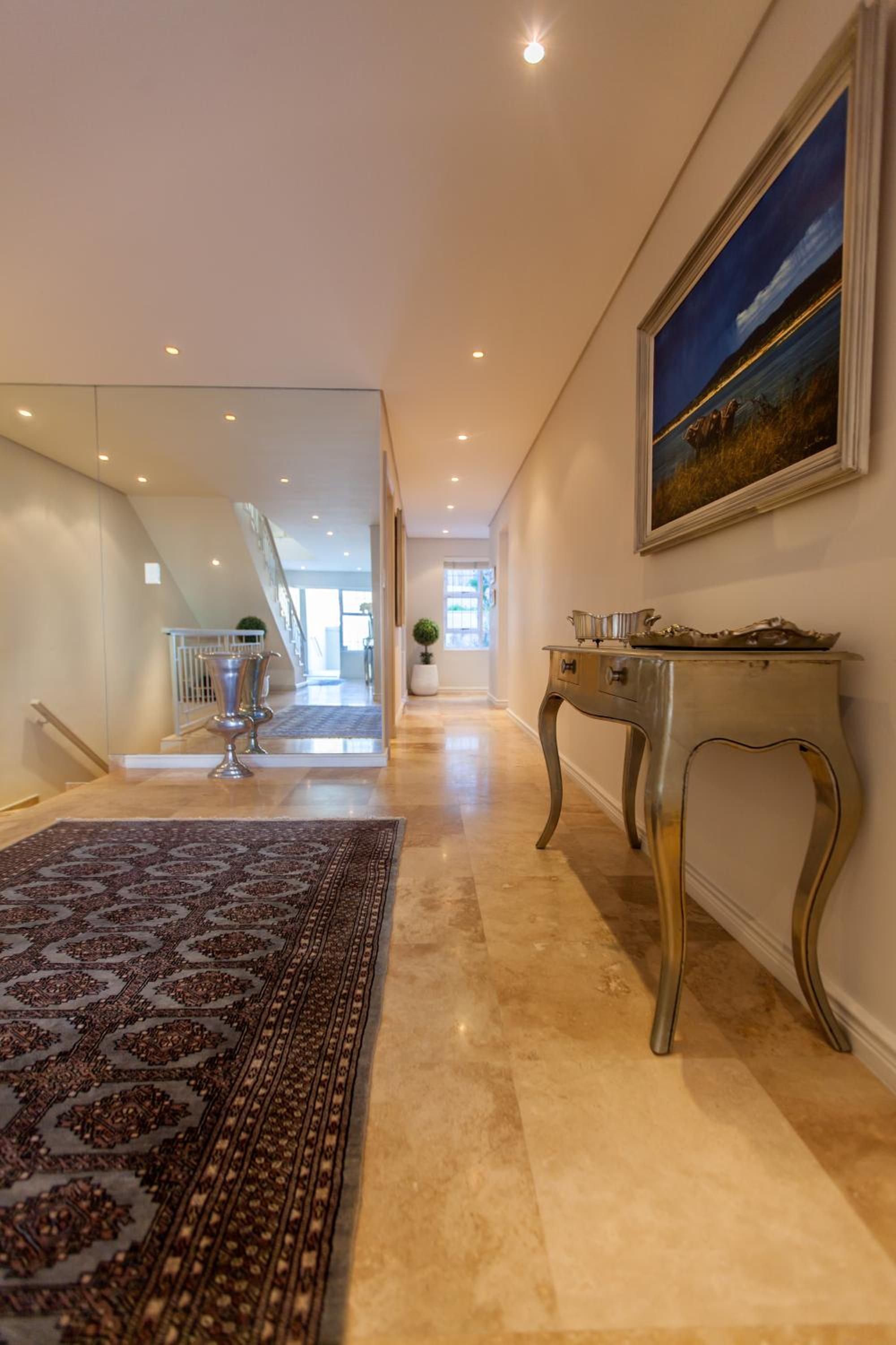 Villa on Slopes of Geneva Drive 24/46