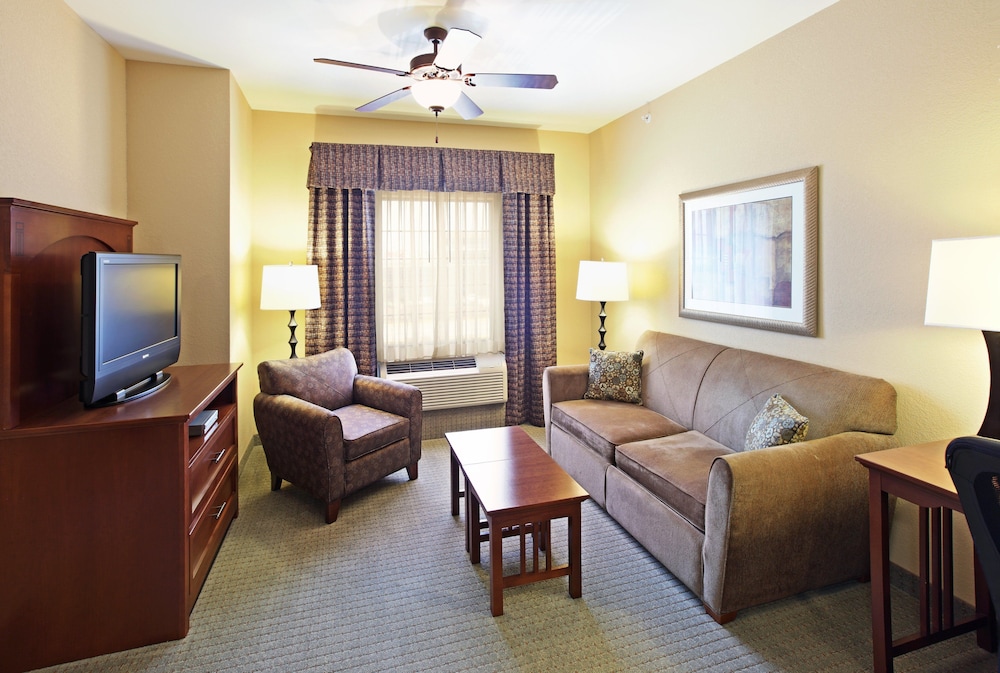 Staybridge Suites Rogers Bentonville 24/49