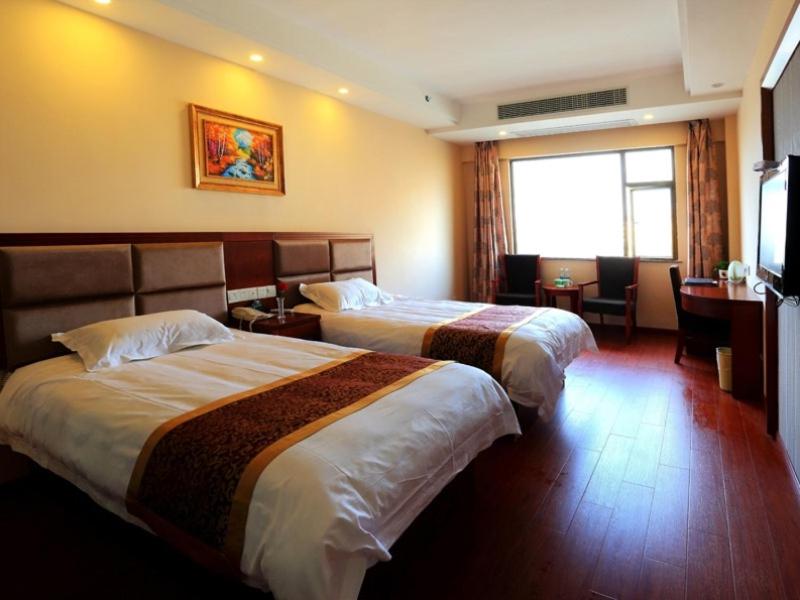 Greentree Inn Jiujiang Railway Station QianhongXiang Hotel 30/68