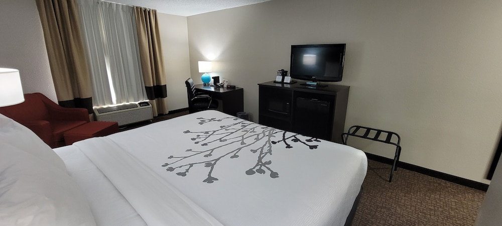Sleep Inn & Suites Birmingham Colonnade 8/21