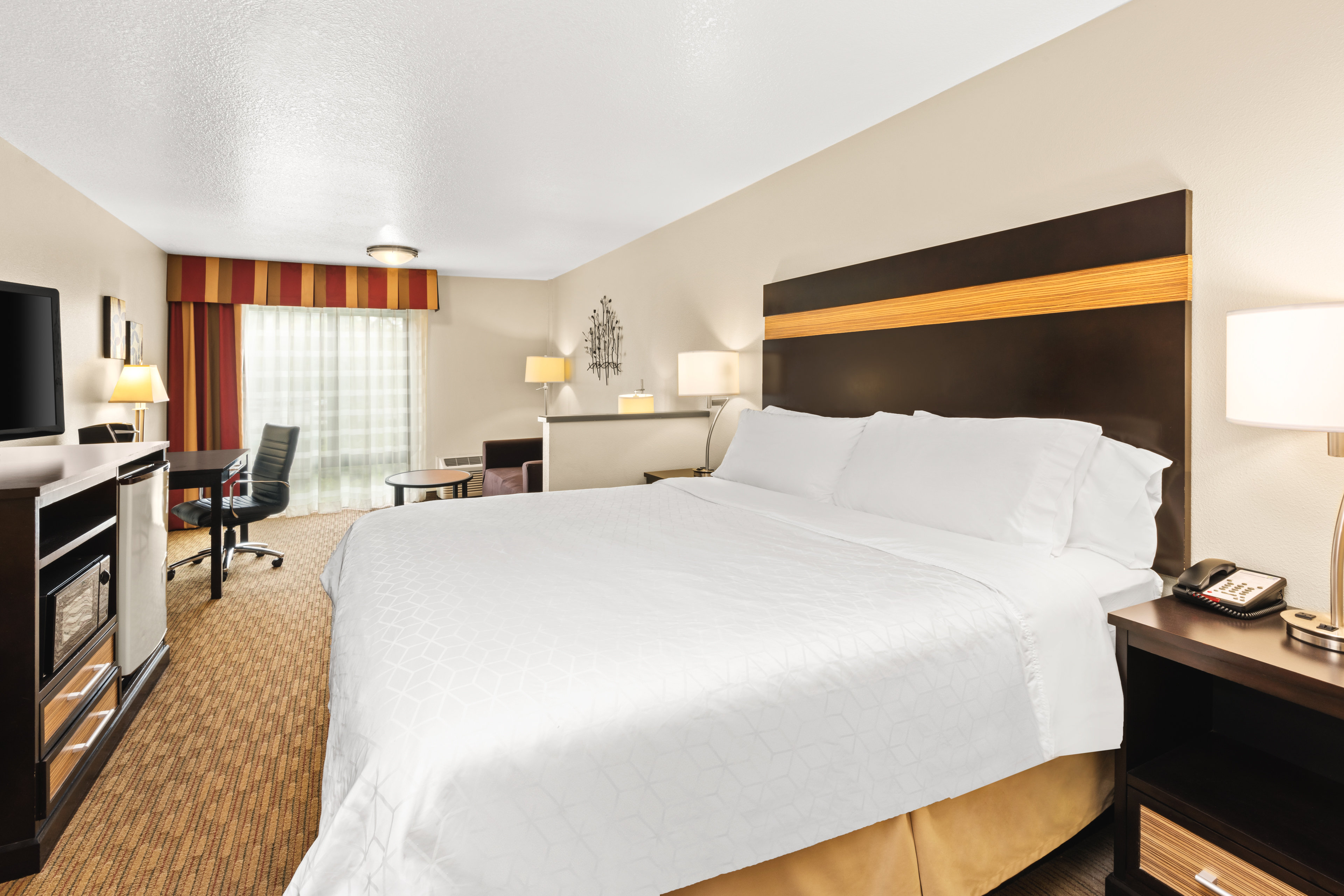 Holiday Inn Express Portland Se-Clackamas Area 20/50